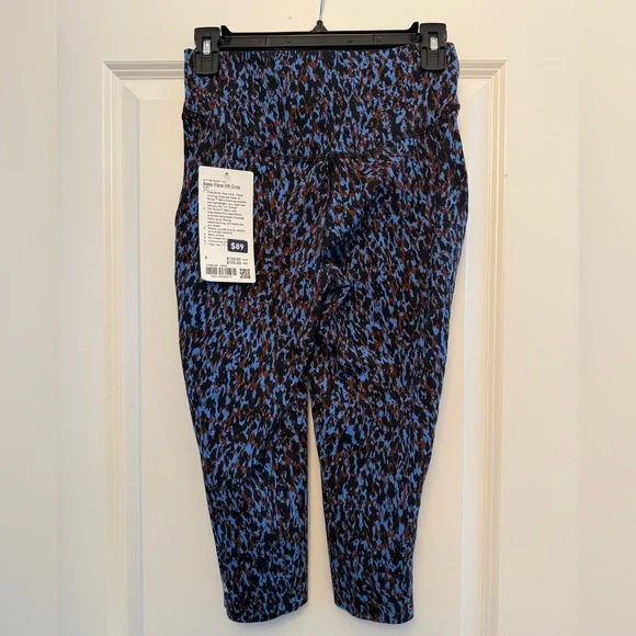 NWT Lululemon Cropped Base Pace Leggings - Picture 2 of 5